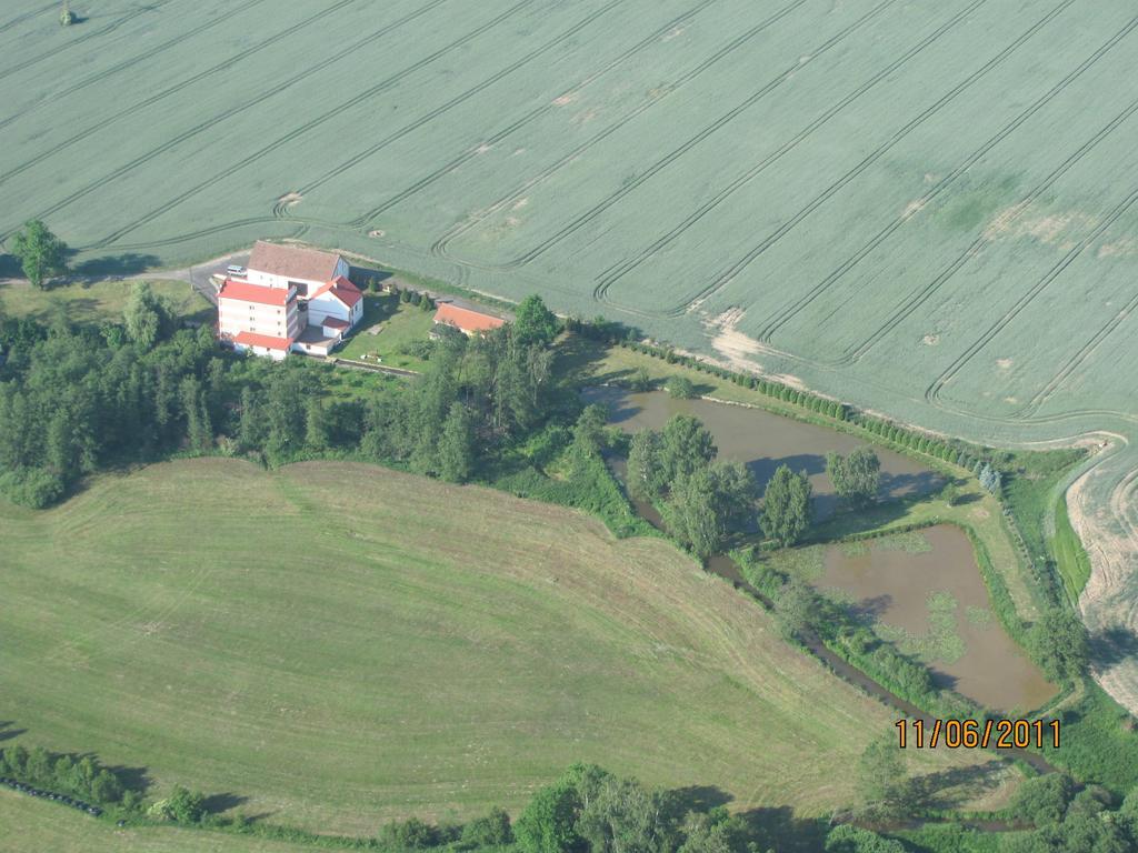 Penzion Hajsky Mlyn Nebanice Kültér fotó